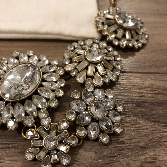 Crystal starburst asymmetrical necklace - Picture 2 of 7